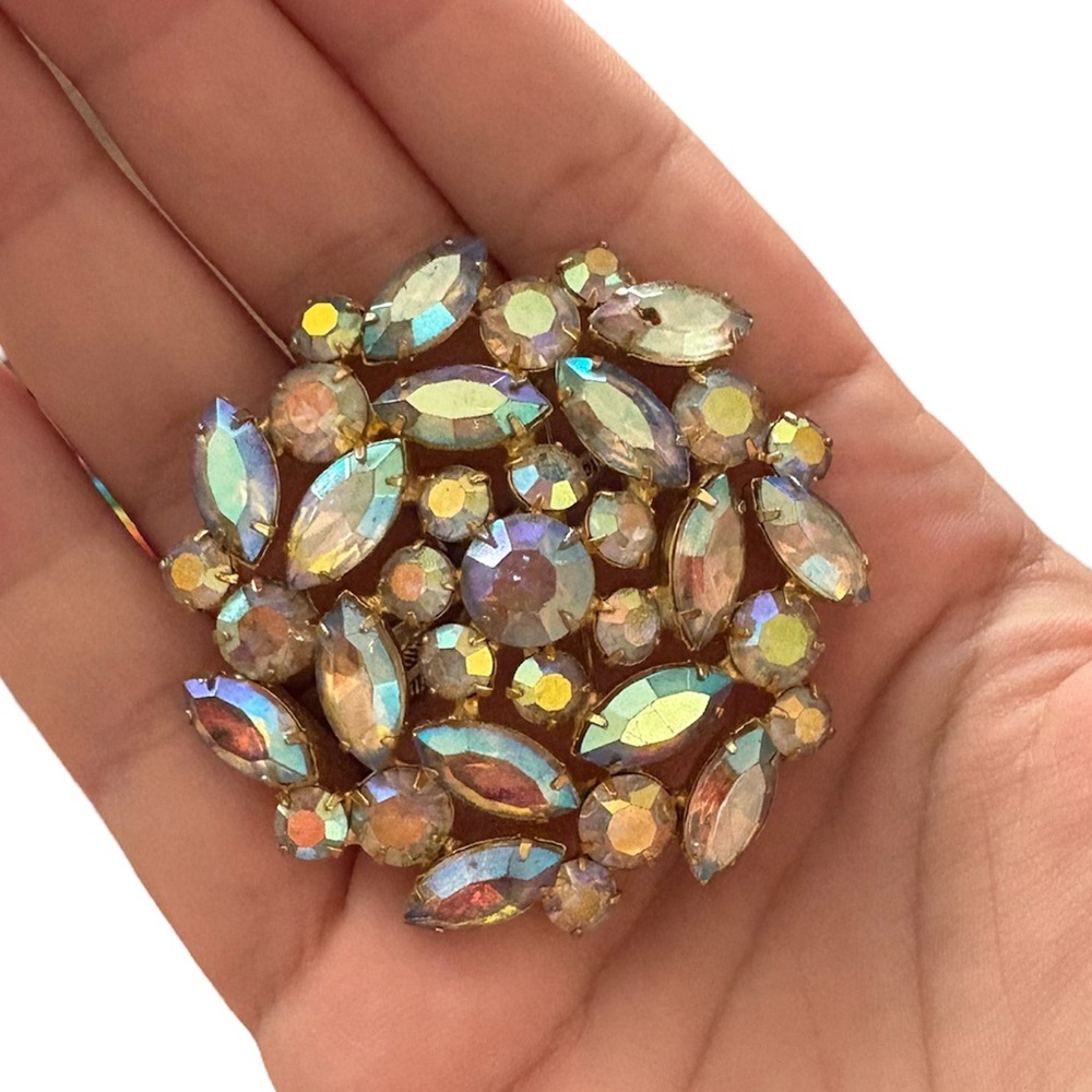 Vintage Weiss Aurora Borealis Crystal Brooch